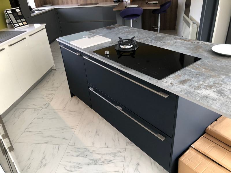 Ex Display Pronorm Proline Gloss White - Blue Kitchen & Island ...