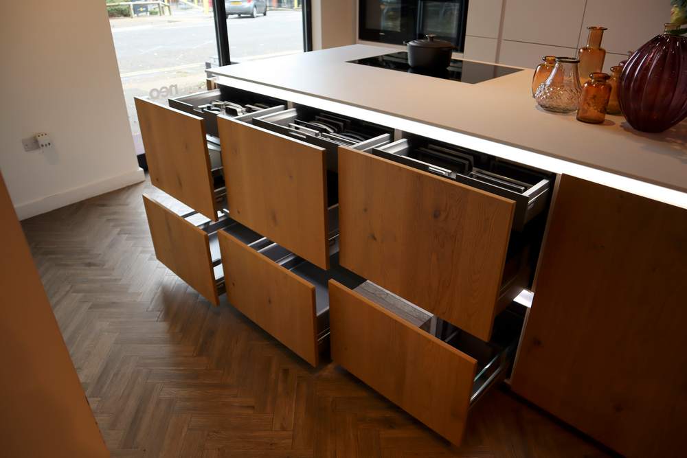 Ex Display Luxury Nolte White & Oak Pinot Veneer Kitchen & Island