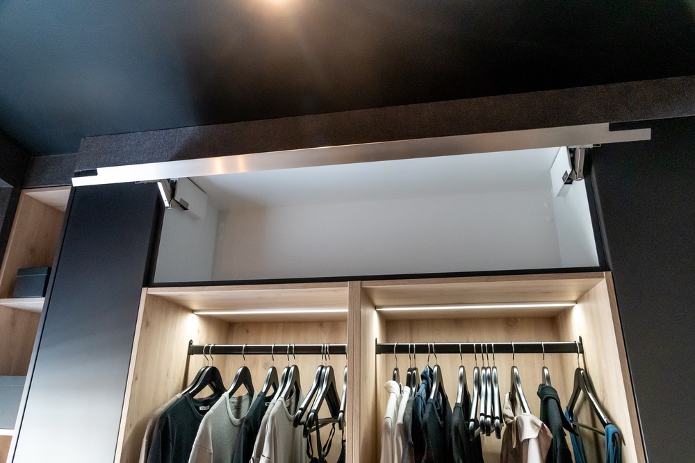 Ex Display Hacker Metallic Grey Dressing Room with Steel Handles - SE220